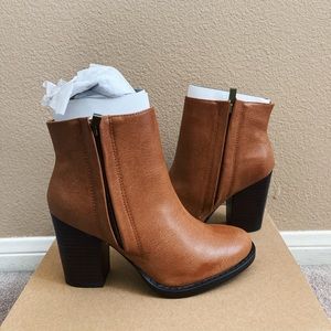 Urban Outfitters Block Heel Booties, Size 7 NEW